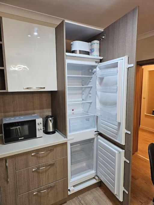 Serenity In The Heart Of Varna With Parking Exterior photo