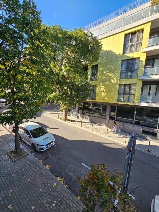Serenity In The Heart Of Varna With Parking Exterior photo