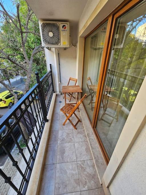 Serenity In The Heart Of Varna With Parking Exterior photo