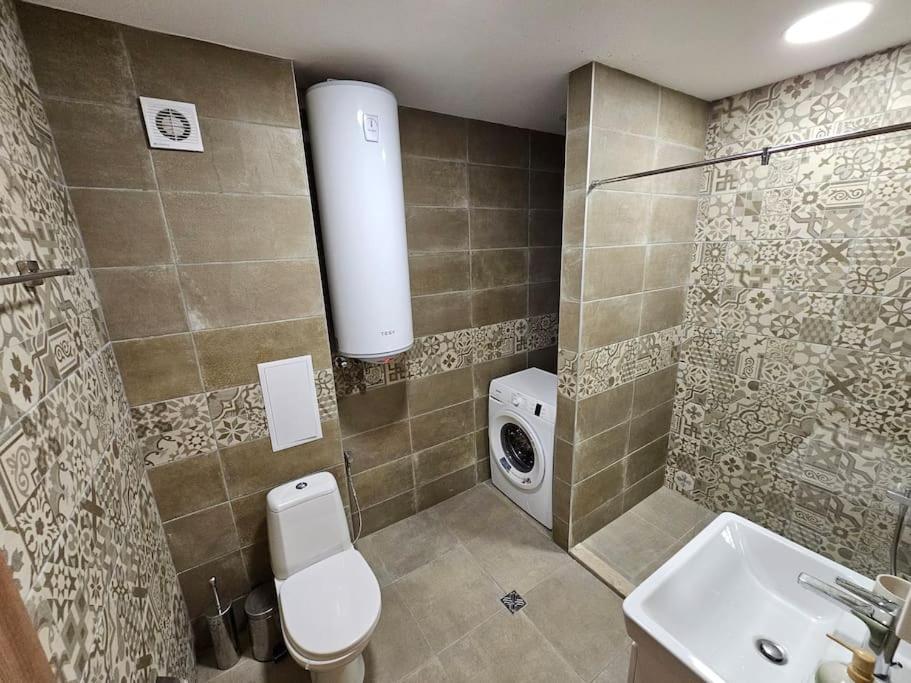 Serenity In The Heart Of Varna With Parking Exterior photo